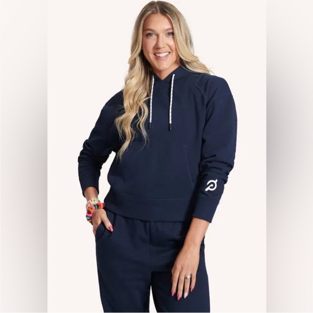 Peloton Rib Insert Pullover Hoodie Sweatshirt in Navy Blue Medium